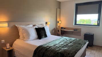 Classic Double Room | Desk, soundproofing, free WiFi, bed sheets