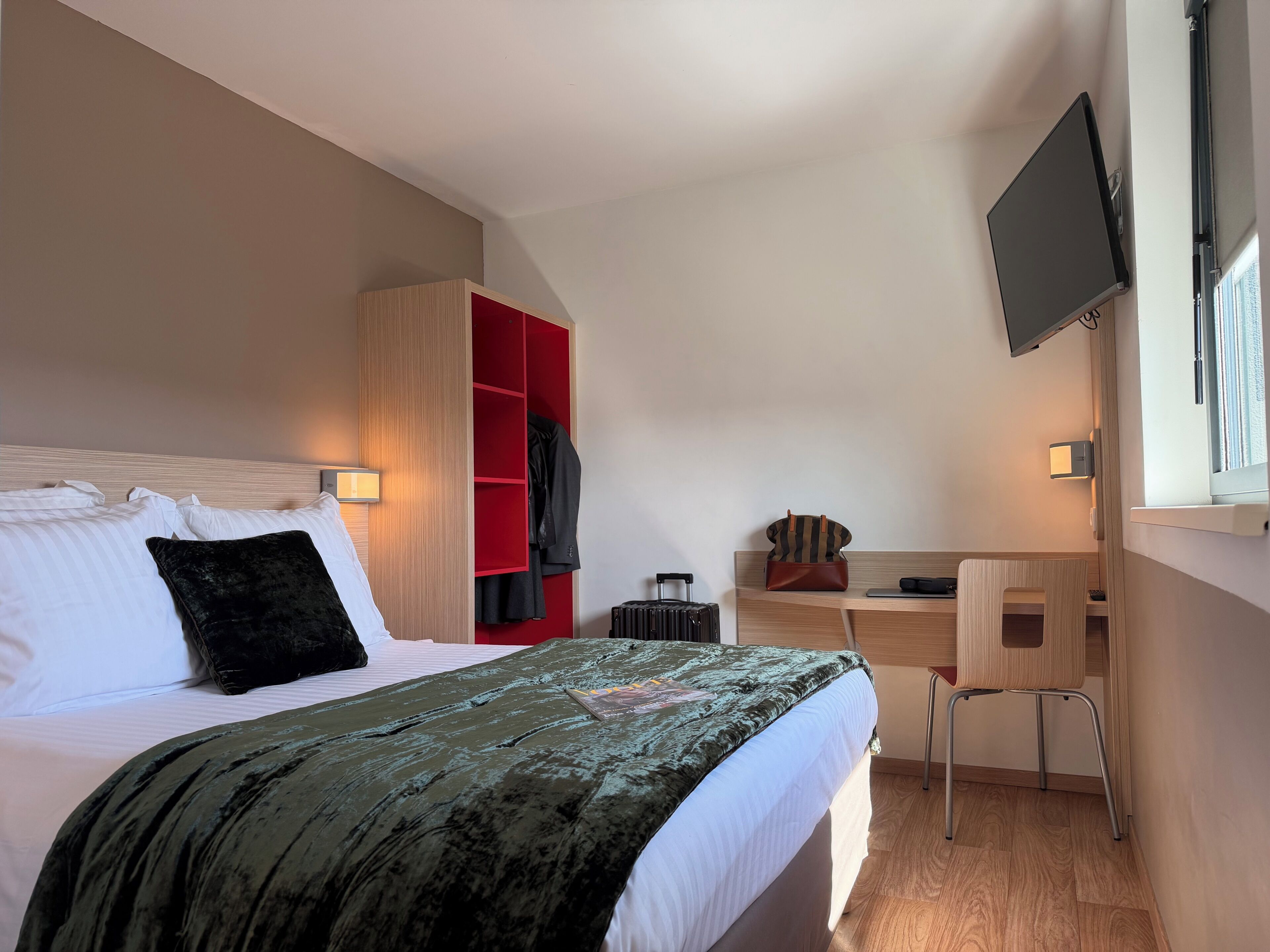 Classic Double Room | Desk, soundproofing, free WiFi, bed sheets
