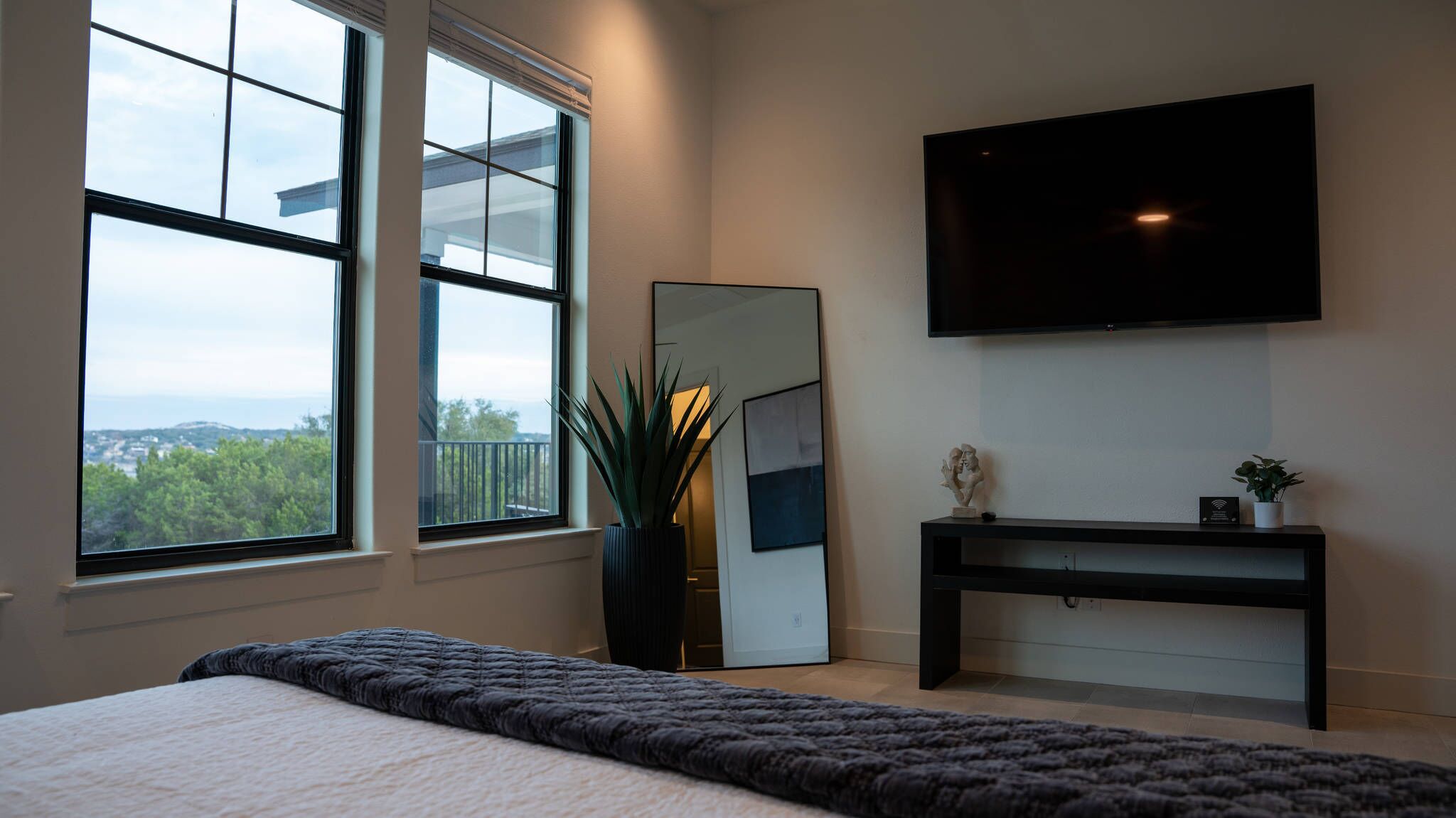 4 slaapkamers, een strijkplank/strijkijzer, reisbedje, wifi