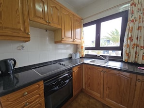 Fridge, oven, stovetop, toaster