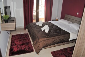 Deluxe Apartment | Desk, blackout drapes, soundproofing, free WiFi - OLYMPUS HOUSE (Dio-Olympos)