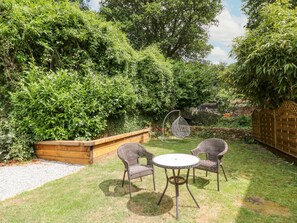 Cottage | Outdoor dining