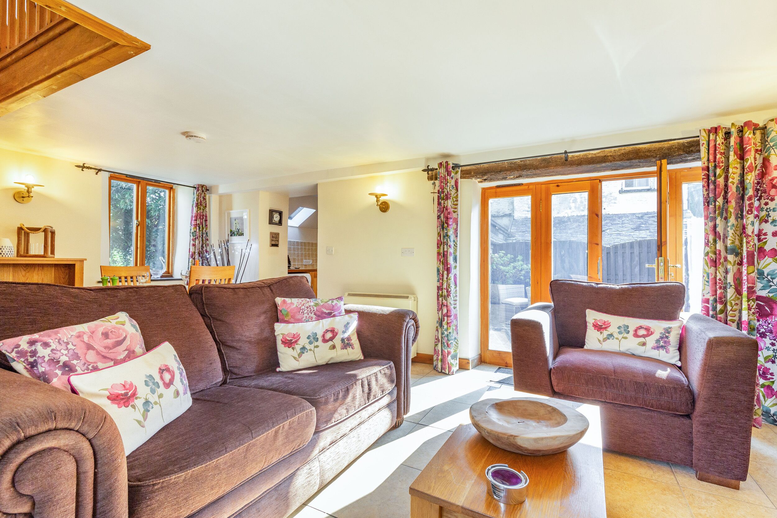 คอทเทจ | ภายใน