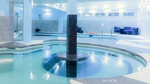 Indoor pool - "Evergreen" at Solara Resort (Canmore)
