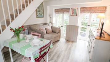 Cottage | Ruang keluarga