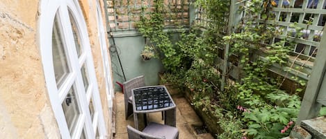 Cottage | Interior