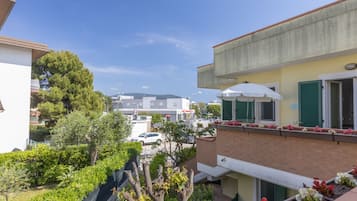 Standard Apartment Magnolia | Terrace/patio