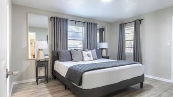 3 dormitorios, escritorio, tabla de planchar con plancha y wifi gratis