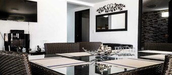 La sucursal del cielo only 20 minutes from downtown medellin.