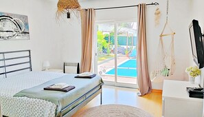 2 chambres, fer et planche à repasser, Wi-Fi gratuit, draps fournis