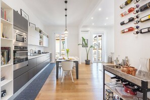 Fridge, microwave, oven, stovetop