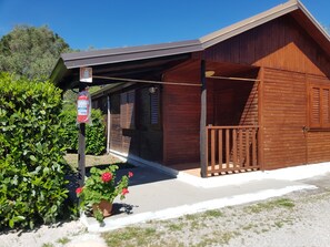 Deluxe Bungalow | Terrace/patio