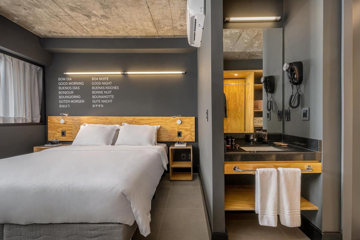 Minibar, caja de seguridad en la habitación, escritorio y wifi gratis