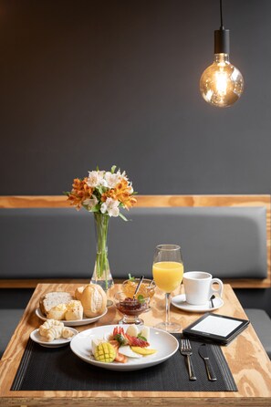 Breakfast meal - Intercity Canoas (Canoas)