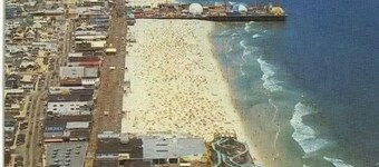 Beach Getaway-Year-Round Vacationer’s Retreat! Beautiful, Spacious, Comfortable!