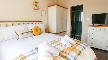 كوخ | 3 عدّة غرف نوم وبديكورات فريدة لكل غرفة وطراز فريد لكل وحدة