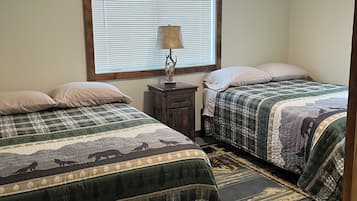 8 bedrooms, free WiFi, bed sheets