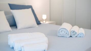 Apartment | 2 bedrooms, WiFi (free), bed sheets