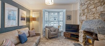 Glanrhyd Dolgellau · Stylish Central Townhouse + Parking & Bike Storage