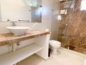 Shower, hair dryer, shampoo - Apartment with 3 suites, pool and close to the sea (Playa del Carmen)