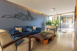 Interior - Nautical studio retreat with rooftop views, kitchenette & fitness room & pool (Playa del Carmen)