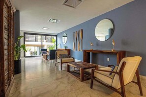 Interior - Nautical studio retreat with rooftop views, kitchenette & fitness room & pool (Playa del Carmen)