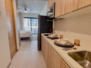 Iron/ironing board, WiFi, bed sheets - Studio with Pool Steps from the Beach and 5th Av (Playa del Carmen)