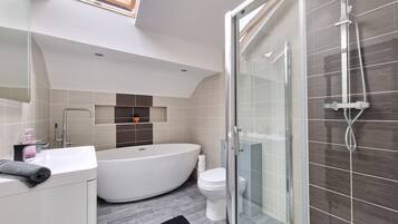 Apartment, Private Bathroom (Apartment 1) | Bathroom