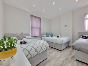 Luxury Apartment, Private Bathroom (Apartment 2) - Dysa Waterloo Apartments (Blackpool)