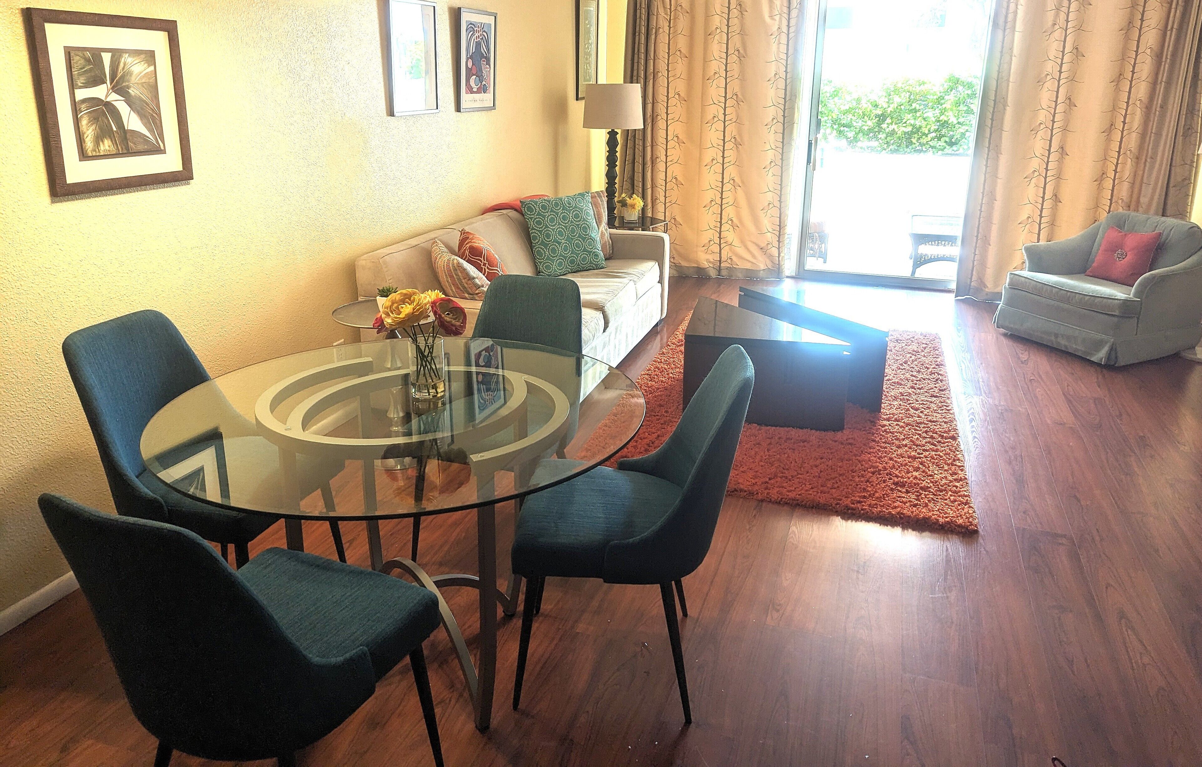 Old Town Entertainment Dist-Huge Heated Pool & Spa-Private Patio-Roomy & Comfy