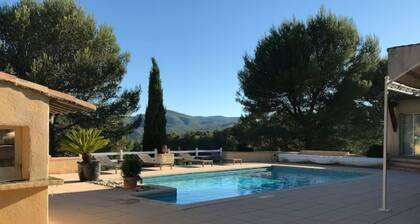 Summer 2024, between hills and calanques, a foretaste of Provence