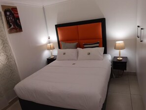 Comfort-huone | Äänieristys, silitysrauta/-lauta, ilmainen Wi-Fi