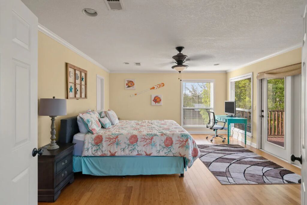 3 bedrooms, desk, free WiFi, bed sheets