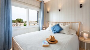 Unclassified image, 3 of 34, button - La Ola Beach House seaside holiday house with shared pool in Porto Colom. (Portocolom)