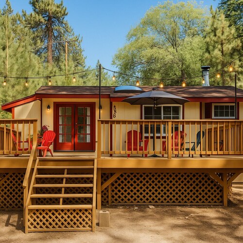Whimsical Forest Retreat; Cozy, Pet-Friendly Cabin Near Private Lake