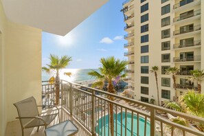 Property grounds - Origin 0734 - Studio King - Sunny Pool Deck and Gulf View (Panama City Beach)
