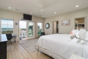 4 bedrooms, desk, iron/ironing board, free WiFi