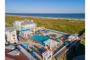 Piscina all'aperto, una piscina riscaldata