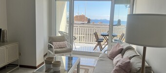 Apt Sanxenxo one minute from the beach, views with garage and elevator. 8 pax