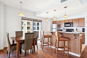 Dining - Origin 1136 - One Bedroom - Sweeping Gulf Views (Panama City Beach)