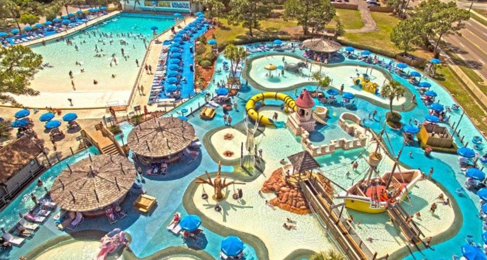 حمّام سباحة مُدفَّأ