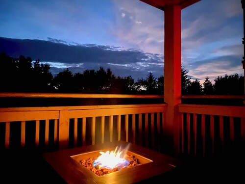 3BR/2BA Condo- Central to Activities