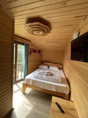 Standard-Doppelzimmer | Hochwertige Bettwaren, Select-Comfort-Betten, Schreibtisch