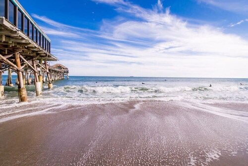 Endless Summer Awaits — 1 Block from the Surf!