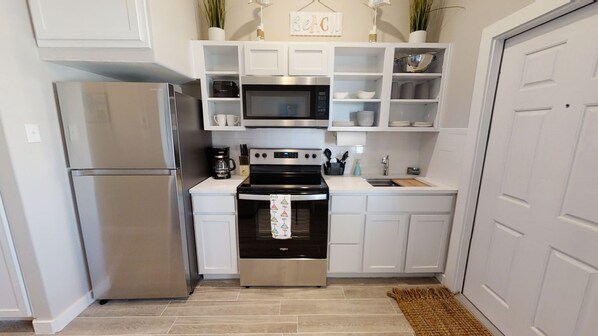 콘도, 침대(여러 개), 주방, 해변 전망 | 전용 주방 | 냉장고, 전자레인지, 오븐, 쿡탑