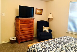 Condo, 1 Queen Bed with Sofa bed, Kitchen, Beach View | 1 bedroom