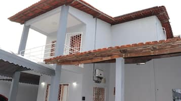 Camera doppia | Esterni