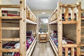 3 chambres, fer et planche à repasser, Wi-Fi gratuit, draps fournis