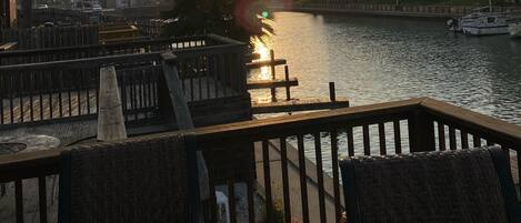 Rumah, Beberapa Tempat Tidur, balkon | Balkon