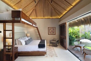 6 Schlafzimmer, Zimmersafe, Schreibtisch, Bügeleisen/Bügelbrett